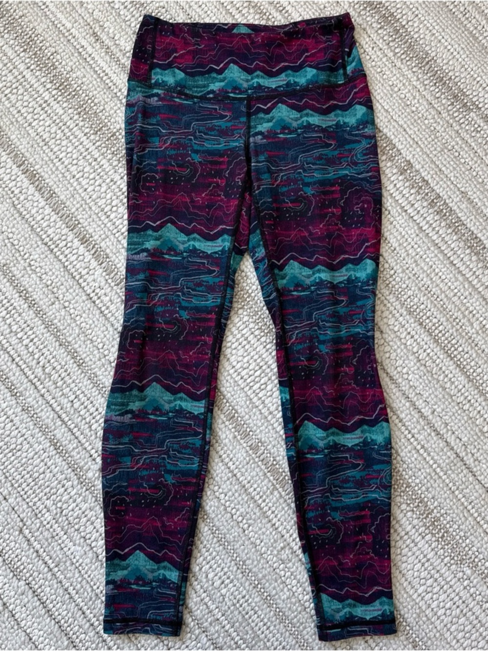 Patagonia Women's XS Centered Crop Pants Baselayer Canyon Glades Craft Leggings
